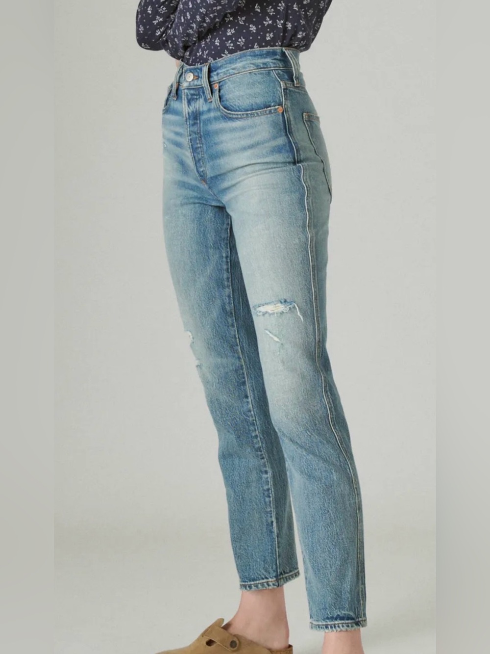Lucky Brand High Rise Mom Drew Jeans Light Blue- size 6/28 Ankle - Picture 4 of 7